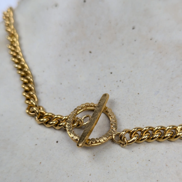 Loop and Bar Chain Necklace in Gold Plate