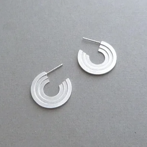 Silver Vesta Midi Hoop Earrings