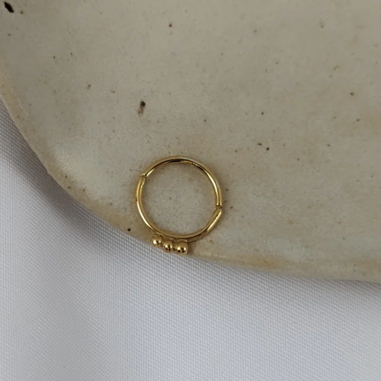 Hinged Cartilage Hoop with Dotted Detail, Gold Plate