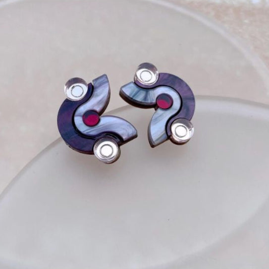 Wiggle Dot Stud Earrings - Pink and Red