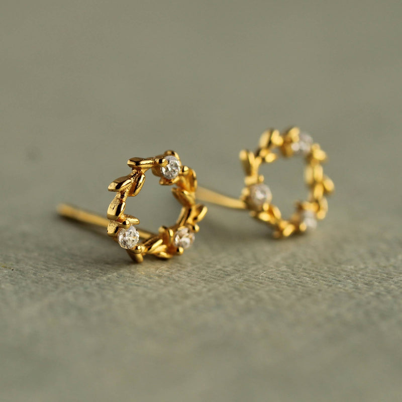 Wreath Circle Stud Earrings, Gold Plate